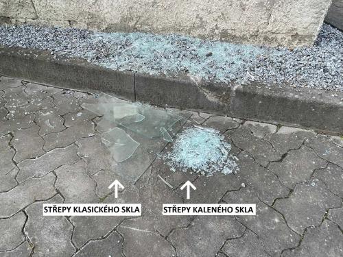 skleník VITAVIA ZEUS COMFORT 11900 sklo 3 mm + PC 10 mm stříbrný