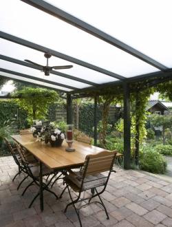 hliníková pergola SKYLUX CLIMALUX 4,0 x 4,0 m antracit + opál PC